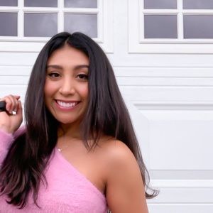 Meet your Posher, Melanie